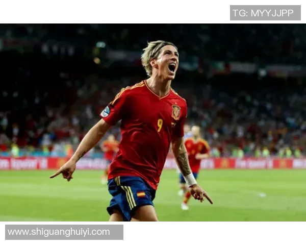 足球明星闪耀登场全场瞩目激情四溢的精彩介绍语言解析