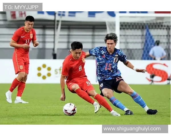 足球明星的甜蜜搭档与默契组合揭示他们背后的爱情故事与友情羁绊 足球明星的甜蜜搭档与默契组合揭示他们背后的爱情故事与友情羁绊